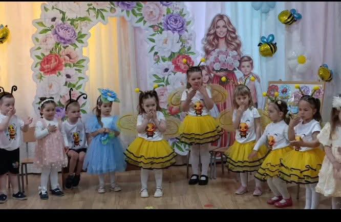 У вулику маминої любові