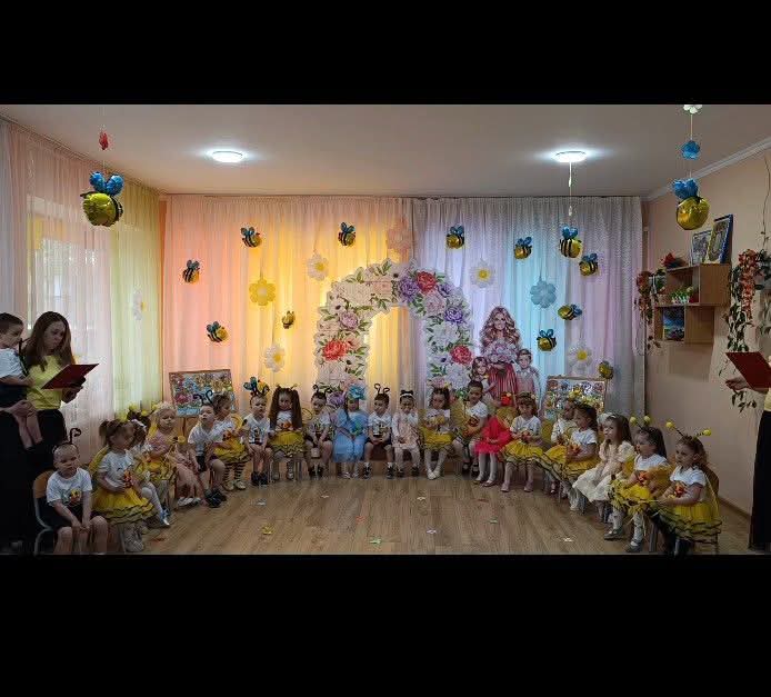 У вулику маминої любові